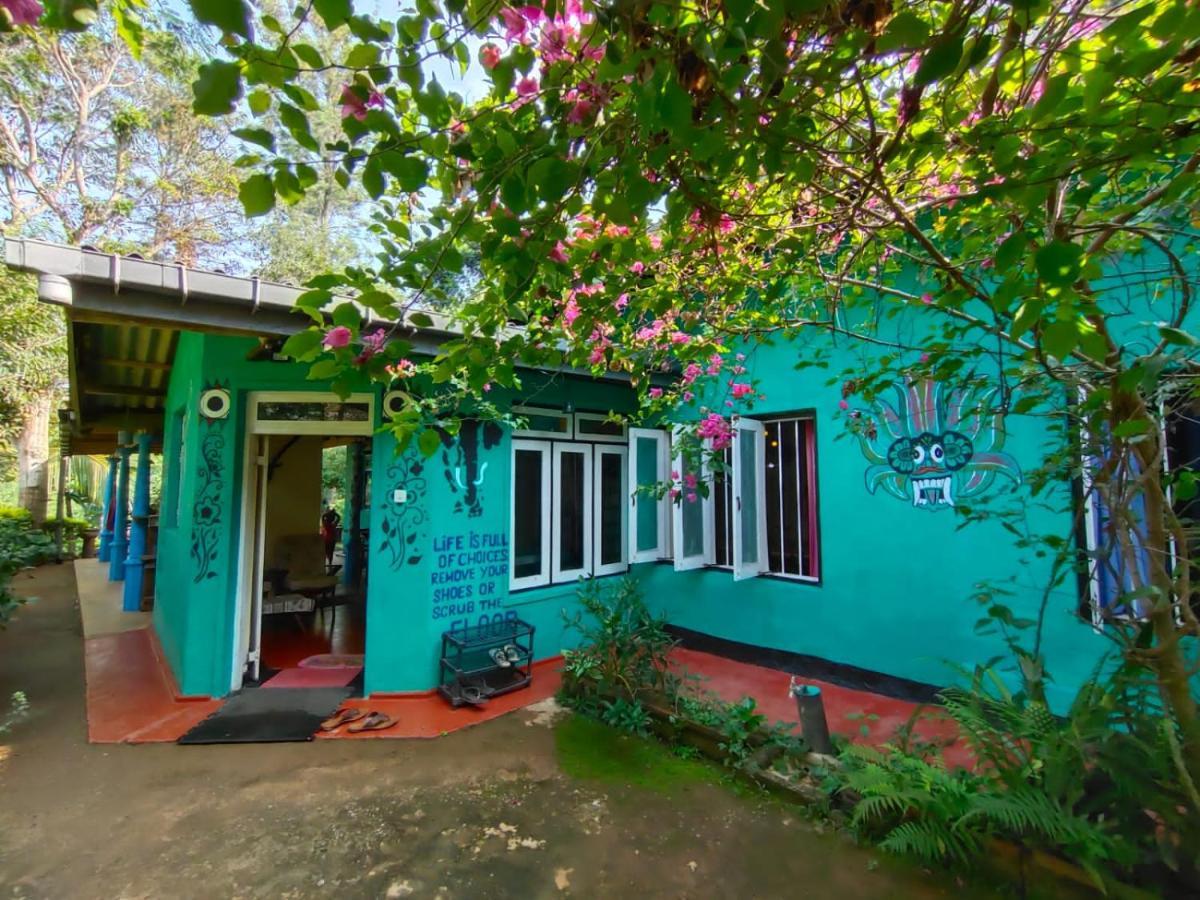 The 1964 Holiday Bungalow Ella Luaran gambar