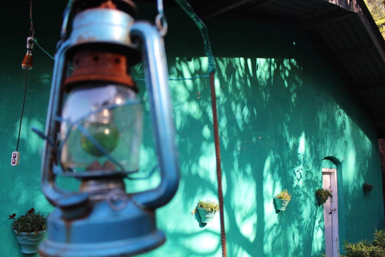 The 1964 Holiday Bungalow Ella Luaran gambar